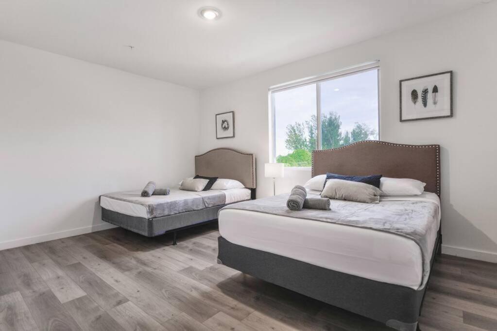 Amazing Town House 15 Min From The Beach Wfree Parking Villa Miami Esterno foto