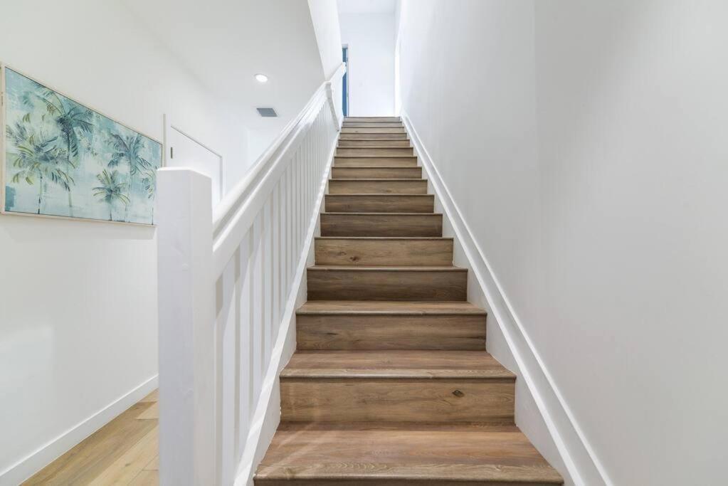 Amazing Town House 15 Min From The Beach Wfree Parking Villa Miami Esterno foto
