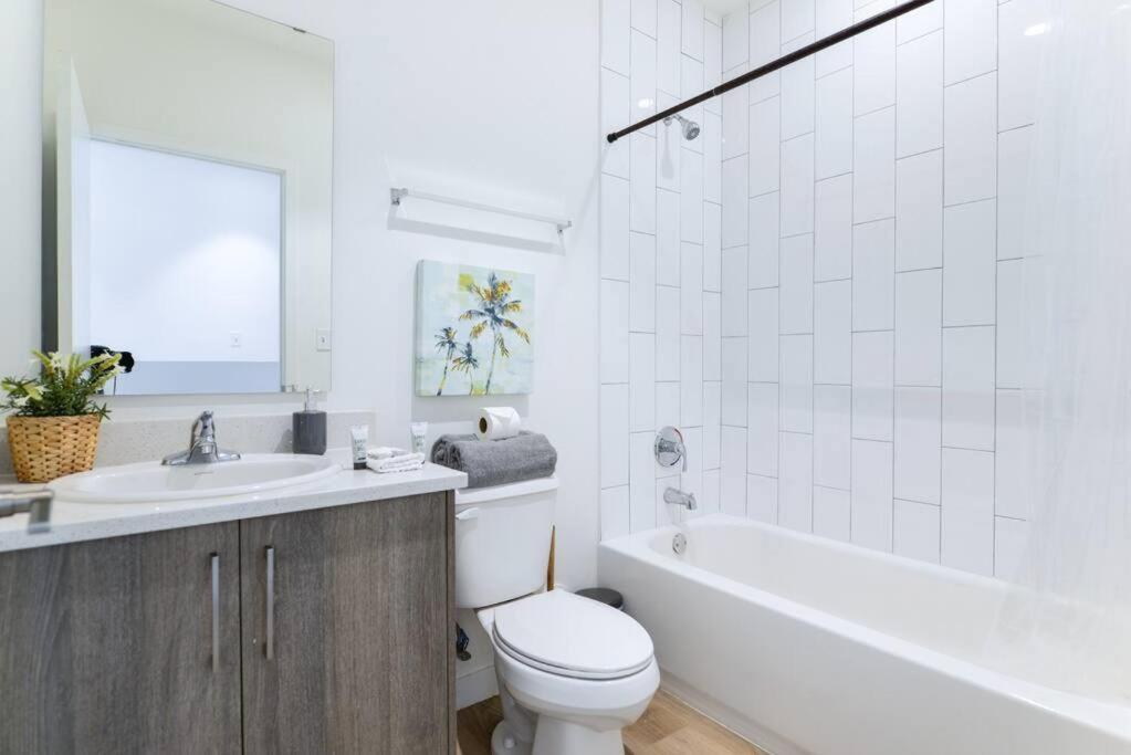 Amazing Town House 15 Min From The Beach Wfree Parking Villa Miami Esterno foto