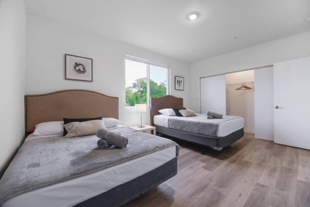 Amazing Town House 15 Min From The Beach Wfree Parking Villa Miami Esterno foto